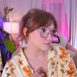 Model - Sonya skinny