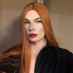 Model - Adel_Trans blonde