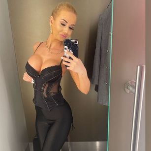 Model - MoniqueBliss cum