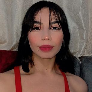 Model - KatherinJohns LATINA