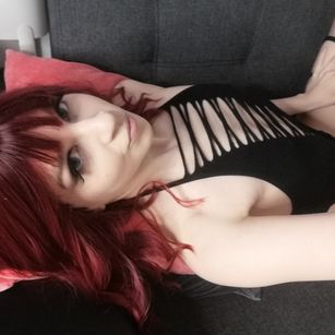 Model - CrimsonDoll stockings