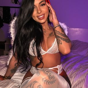 Model - GipsyGoddess findom