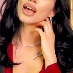 Model - AlecsAndrina sexystriptease