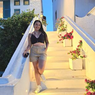 Model - Iris Moira sexy