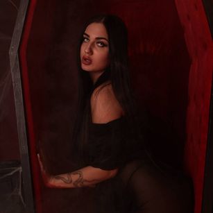 Model - mygoddesshecate dance