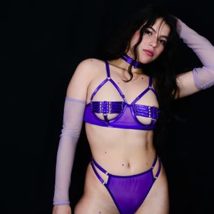 Model - namymiller bondage