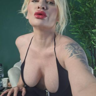 Model - Natasha Ivacenko cougar