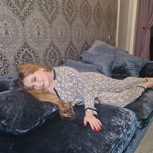 Model - Kity blowjob