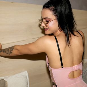 Model - AriaMoon dildo