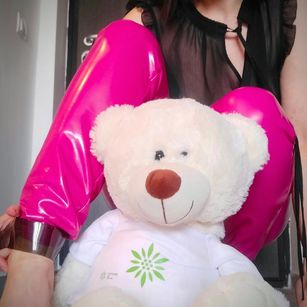 Model - Kinkueen Femdom