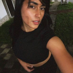 Model - ADARA GOMEZ latina