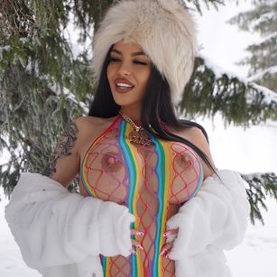 Model - NaomyBlackBarbie Slave