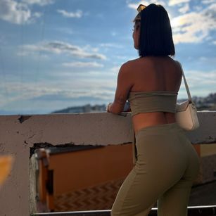 Model - Luisa Jonnes feet