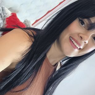 Model - ZaraClark squirt