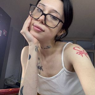 Model - Valeria pussy