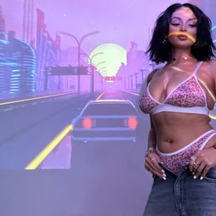 Model - Jessy brunette