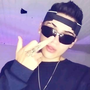 Model - JeanFarelo young