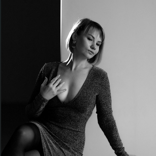 Model - Miss Cherry dominatrix