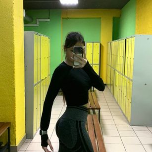 Model - Daniela young