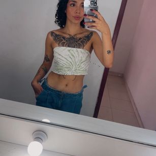 Model - SilvanaOwen FEET