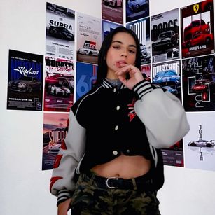 Model - KatherinJohns LATINA