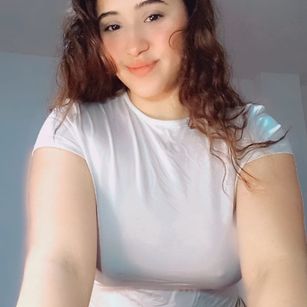 Model - nichloe pussy