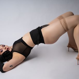 Model - MollyScotty bigboobs