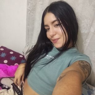 Model - JoyHills feet