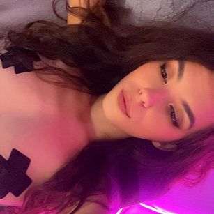 Model - IsaBellaBlanca calmenergy