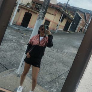 Model - SashaHans bigtits