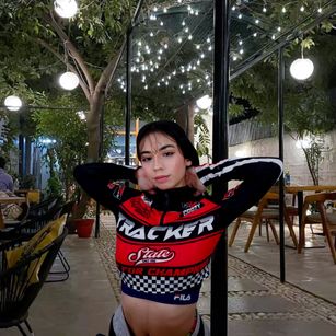 Model - KatherinJohns 18