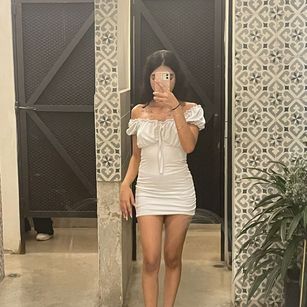 Model - arirosse young