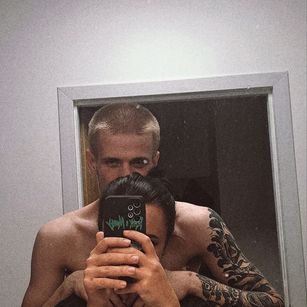 Model - CassidySmoke pussy