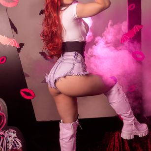 Model - Julia Coleman dominatrix