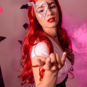 Model - Julia Coleman sexy