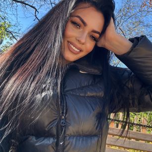 Model - HumbleBrunette Humblebrunette