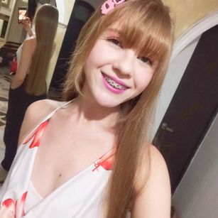 Model - Laila ahegao