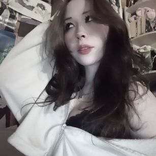 Model - AlineBlay sissy