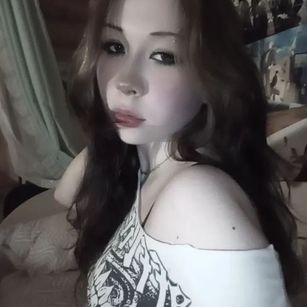 Model - AlineBlay cuteface