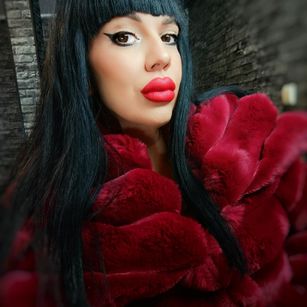 Model - Luxurymistress2025 roleplay