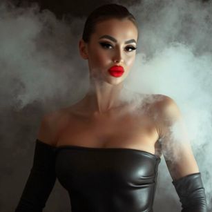 Model - SweetLanaShine blowjob