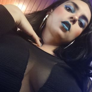 Model - KandyParis latina