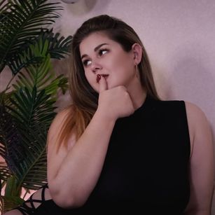 Model - Scarlet dirtytalk