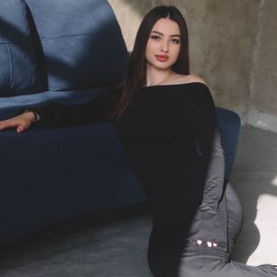 Model - ChristinaMilk dance