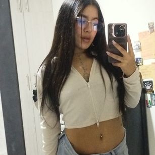 Model - JoyHills feet