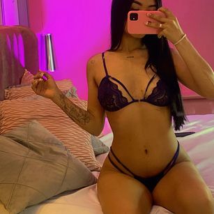 Model - VioletGrace deepthroat