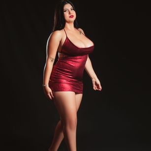 Model - valentinabreats heels