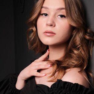 Model - Lily nipples