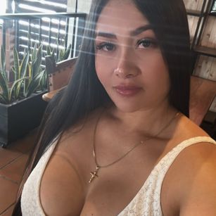 Model - Lucy Spencer dominatrix