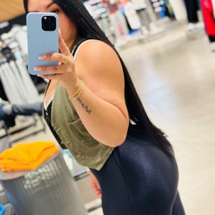 Model - Lucy Spencer amante